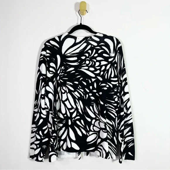 Chico's Black White Contrast Large Floral Print Cotton Blend Cardigan Sweater - Picture 4 of 5